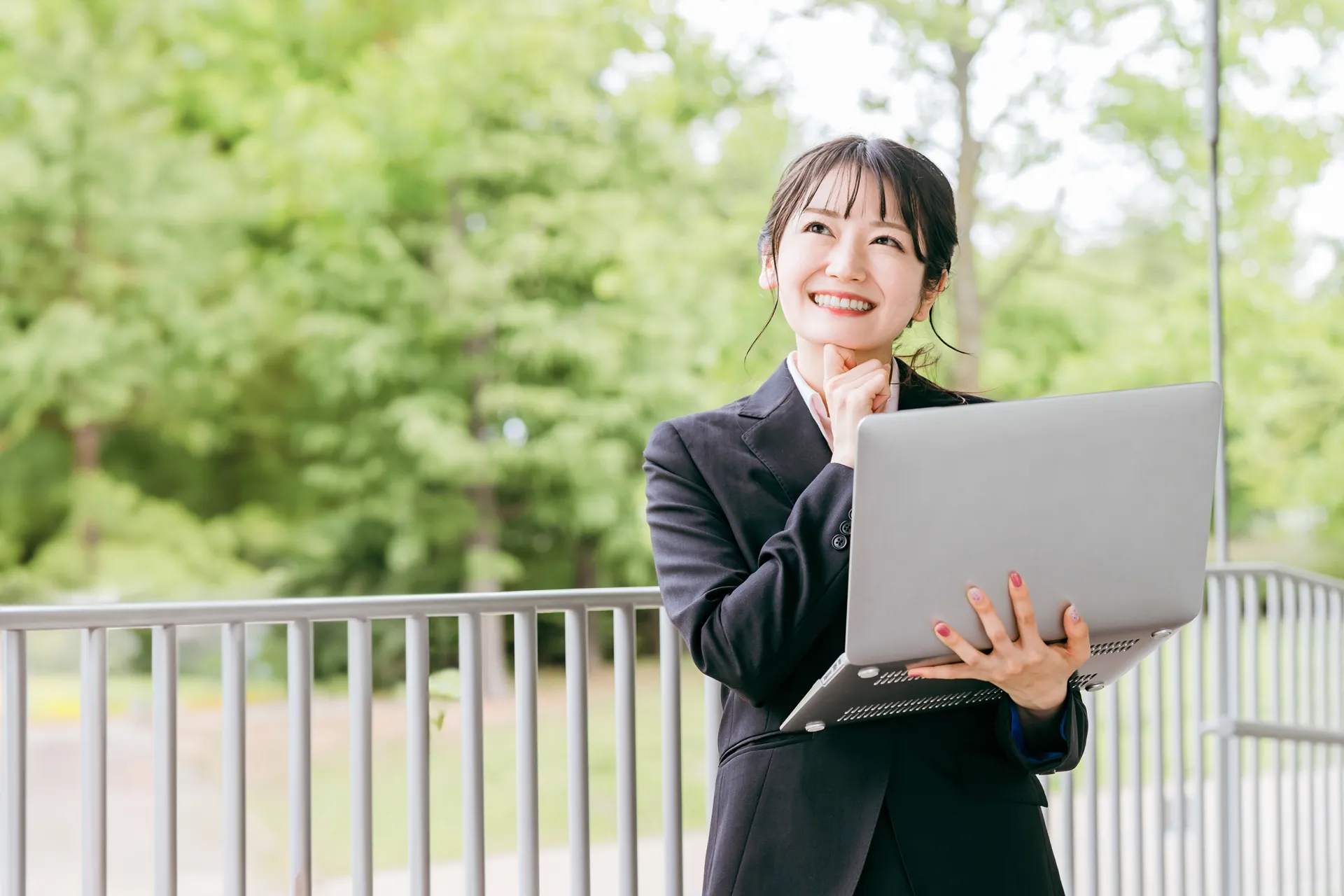 採用連絡は電話とメールの使い分けが重要